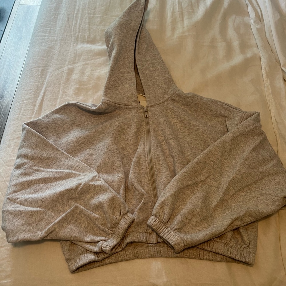 H&M cropped full zip hoodie - Size M